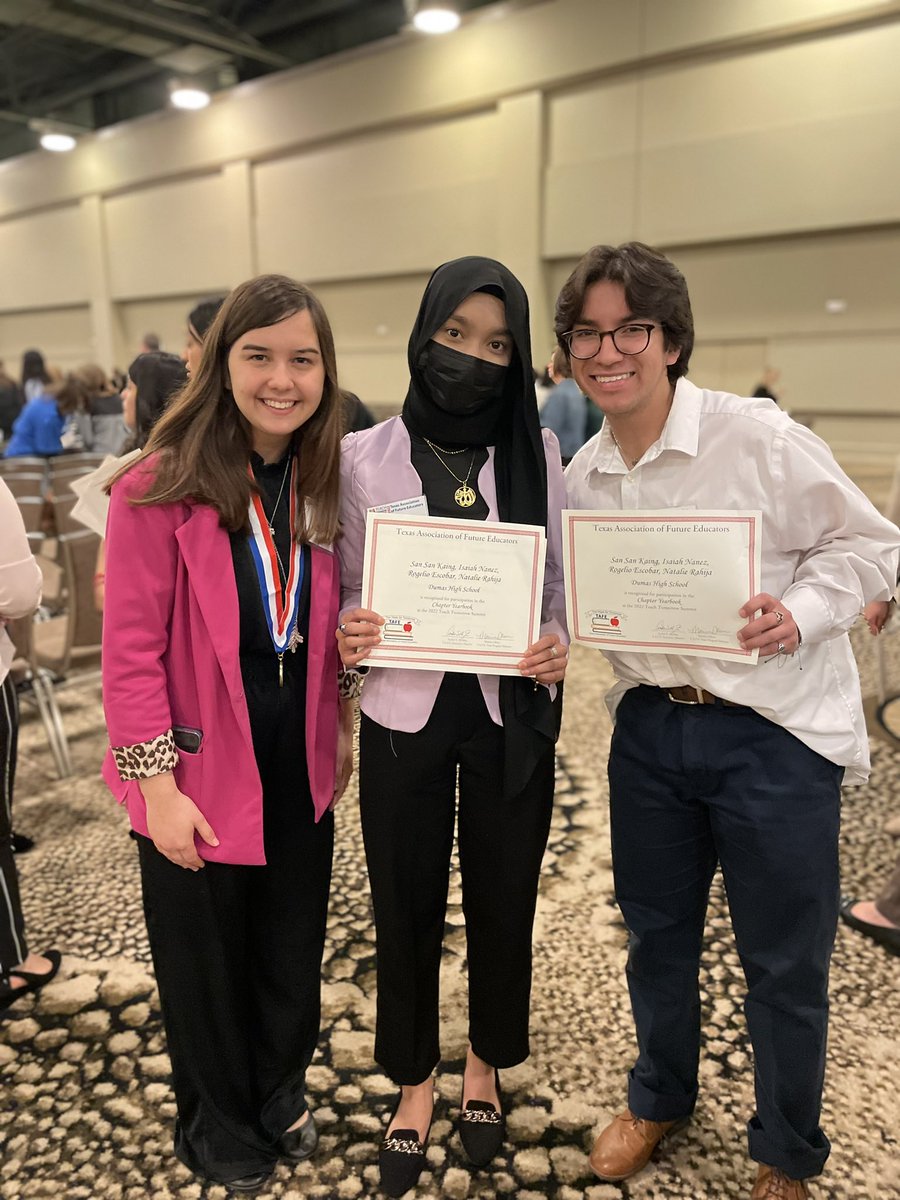 DHSTAFE's tweet photo. Sarah Stovall is our National qualifier for public speaking and our State winners in Yearbook are San San Kaing and Josue Gonzalez! Congratulations 🎊 Our TAFE group is outstanding…and did an amazing job in all areas they participated in!!!! #tafe #planning #futureteachers https://t.co/Xa3E8IfCCt