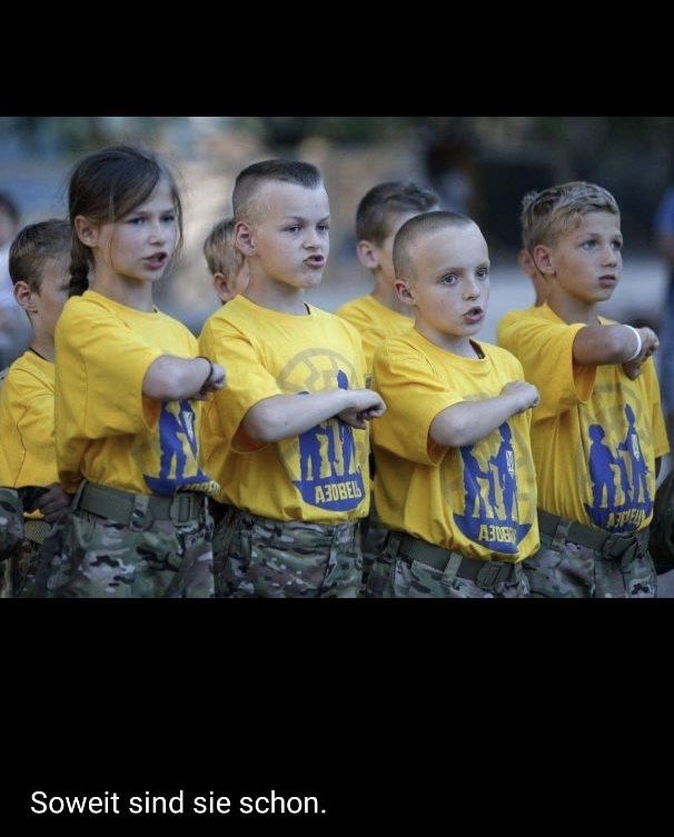 V_Ristevski's tweet photo. @jreichelt @NATO Die #NATO braucht in der #Ukraine nicht helfen. Die nachwuchs #Nazis werden doch schon gezüchtet. https://t.co/eCkNNU8vlL