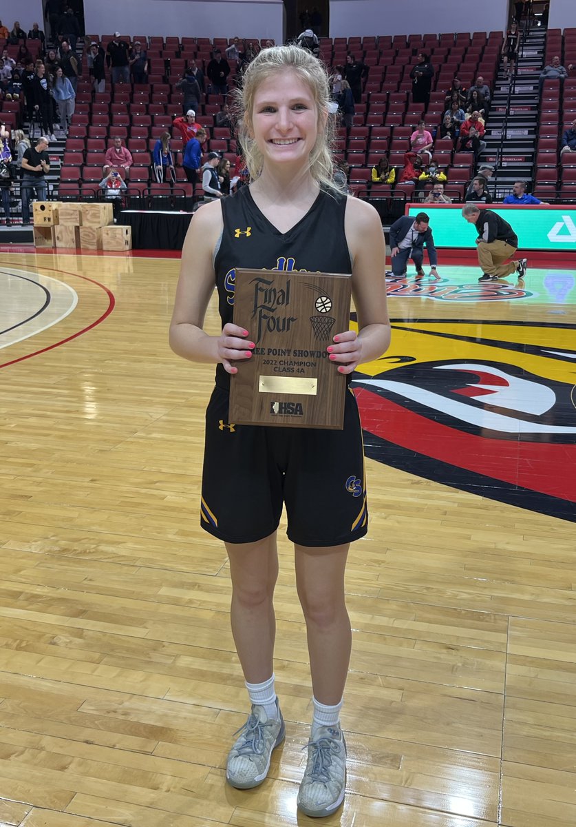 IHSAState's tweet photo. 🏀3⃣🏀 #IHSA THREE-POINT SHOWDOWN

Class 4⃣A
🥇 Jocelyn Canellis, Sandburg (13)
🥈 Trinity Davis, Bradley-Bourbonnais (11)
🥉 Sidney Rogers, Glenbrook South (8)
🏅 Aubrey Schultz, Lincoln-Way West (6)

Congrats to all the qualifiers &amp; 4A champ Jocelyn Canellis from Sandburg!!! https://t.co/ywCIenFoYz