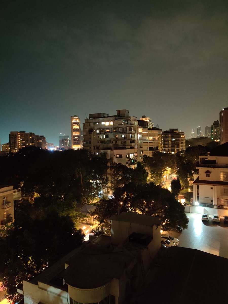 TejRaj27's tweet photo. #ColoursOfTheNight #NightScape #NightPhotography #NOFILTER #PointAndShoot #AmateurPhotography #ShotOnOnePlus7Pro 😍 https://t.co/dVaDfx6kcU