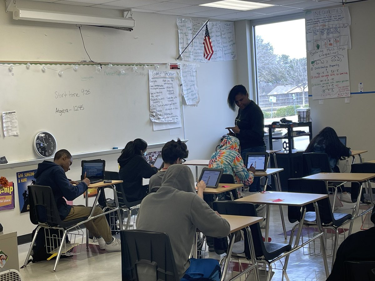 MargieP2015's tweet photo. Saturday School at Mac. All hands on deck. Yes, Principal Stewart is teaching Biology!!! @MacArthurCards @natastewie @IrvingISD https://t.co/4mndfcVvPO