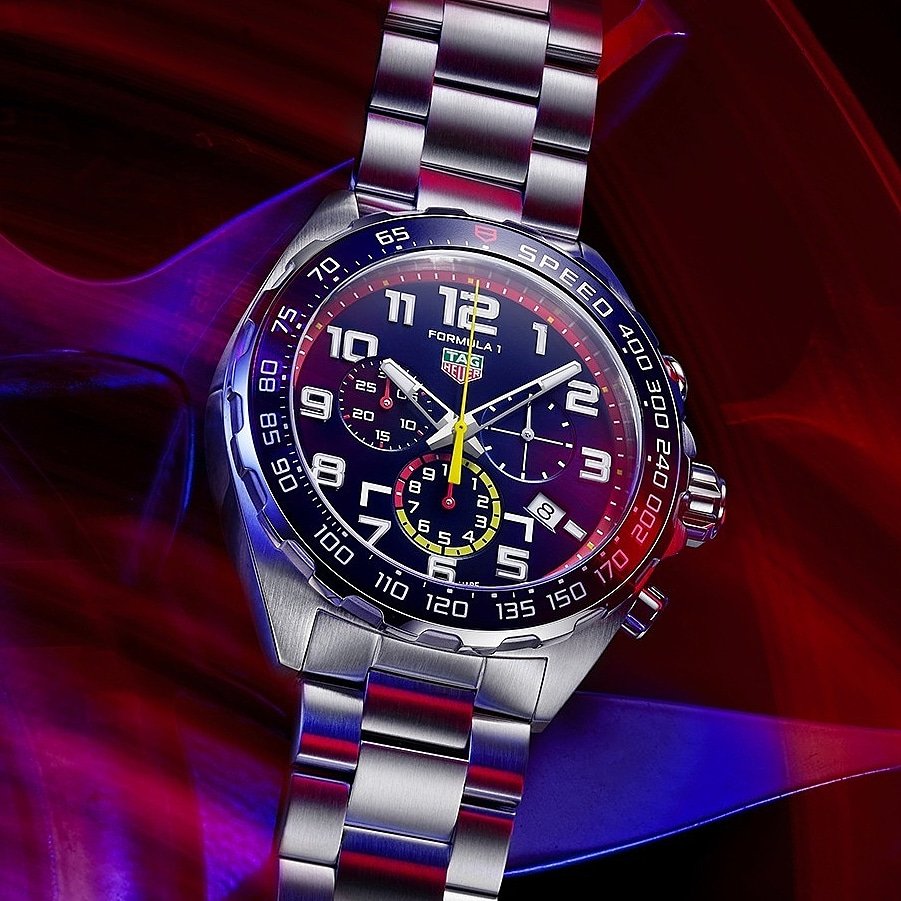 PONSiBARTUMEU's tweet photo. A champion's timepiece!
.
Nou TAG HEUER RED BULL RACING. El rellotge favorit dels aimants de la Fòrmula 1.
. 
New TAG HEUER RED BULL RACING watch. The favorite watch of Formula 1 fans.
.
📍Plaça Rebés 5.
.
https://t.co/LKIN2kDzXn https://t.co/WMjRsbYB99