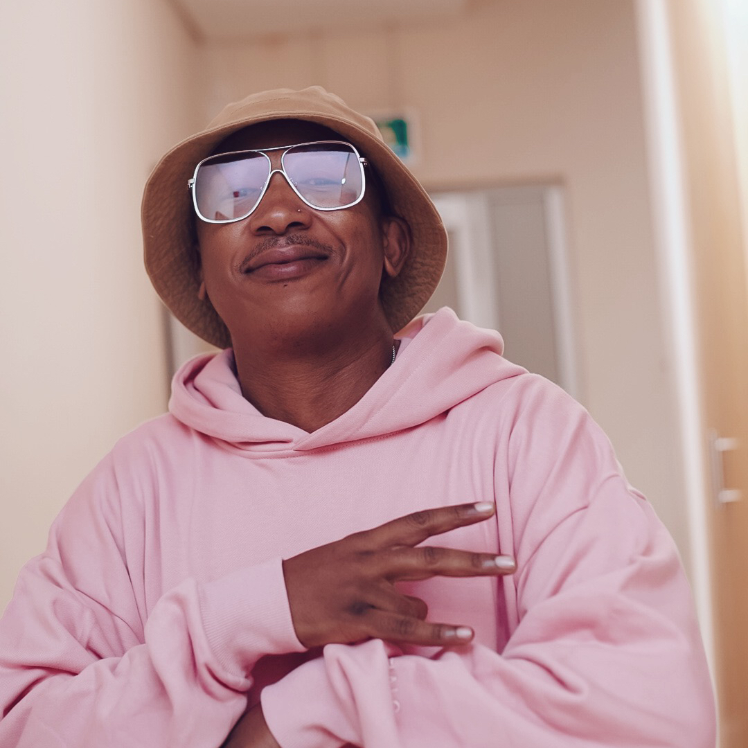 METROFMSA's tweet image. Welcome to #AbsoluteHipHop with @DJJawz