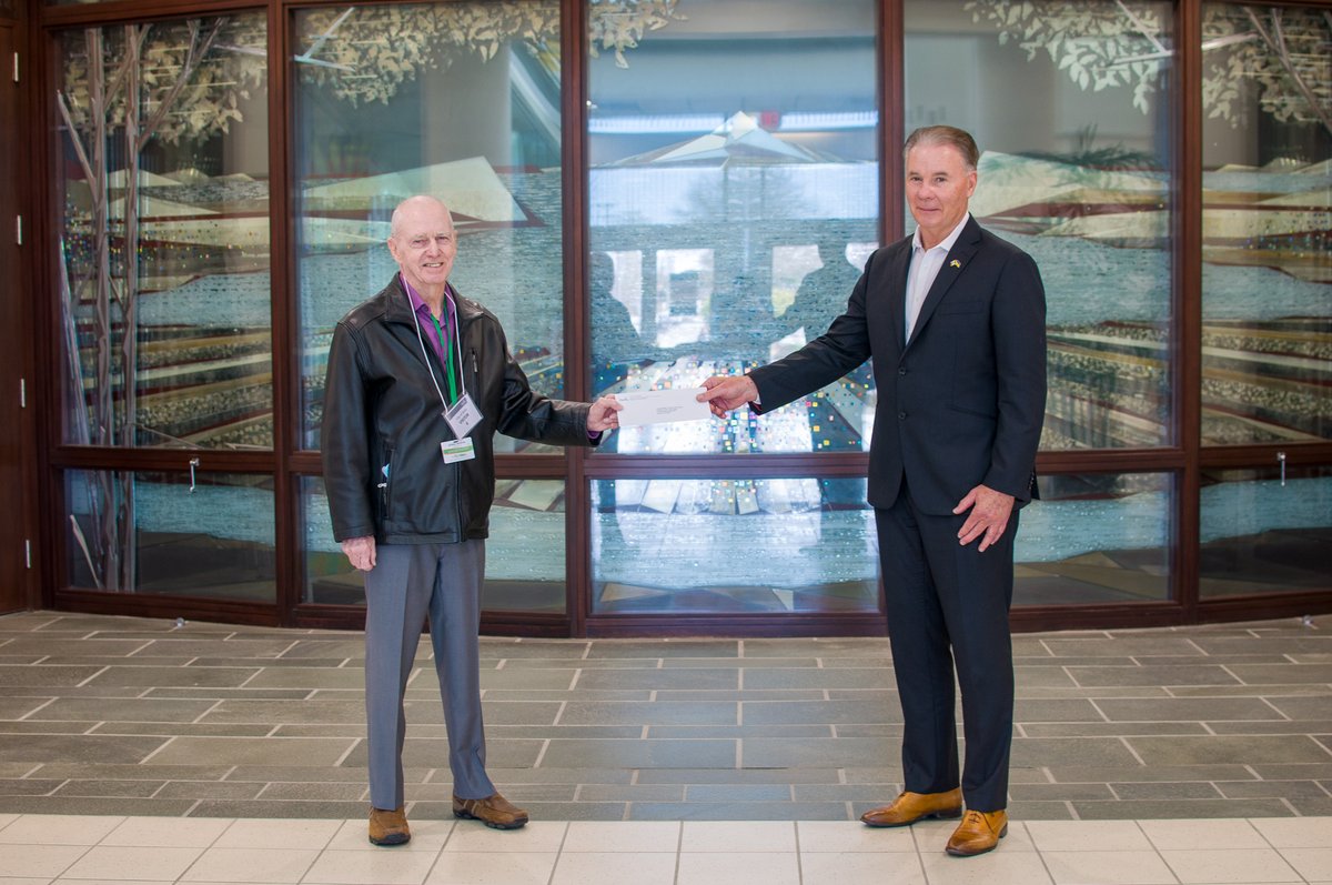 DeltaBCCouncil's tweet photo. Pleased to present a $5,000 cheque on behalf of the City to Mr. McAffer, Executive VP of @VCDSociety. This grant will support the Society in their ongoing commitment to safely take #DeltaBC cancer patients to their treatments on time. 

Learn more: https://t.co/rL7Jtyy2By https://t.co/jBlZfwSEYw
