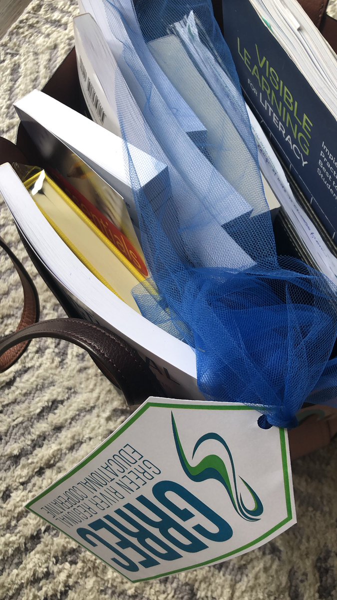 SaraEJennings's tweet photo. When you go to weekend planning sessions with your work buddy and you go home with a bag of books picked specially for you! #grateful #weekendreadinglist #thankyou @KateWintuska https://t.co/im14q4xxMY