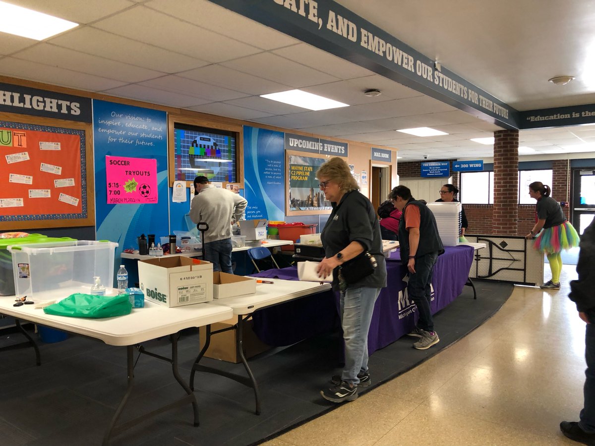 Michigan_DI's tweet photo. It’s a wrap! Kudos to all #MIDI #volunteers who made #DetroitMetro #RegionalShowcase #MIDI #inperson possible! Photo credit: Lena Mah https://t.co/9SsubdKtkp