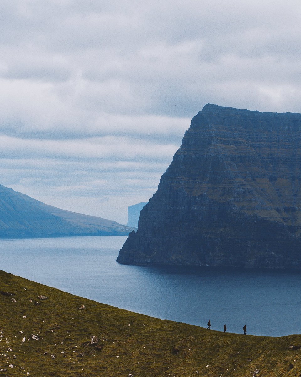 Feeling small in the Faroe Islands. Gm, have a lovely weekend! 

#FaroeIslands #VisitFaroeIslands #NFT #NFTArtist #NFTcommunity