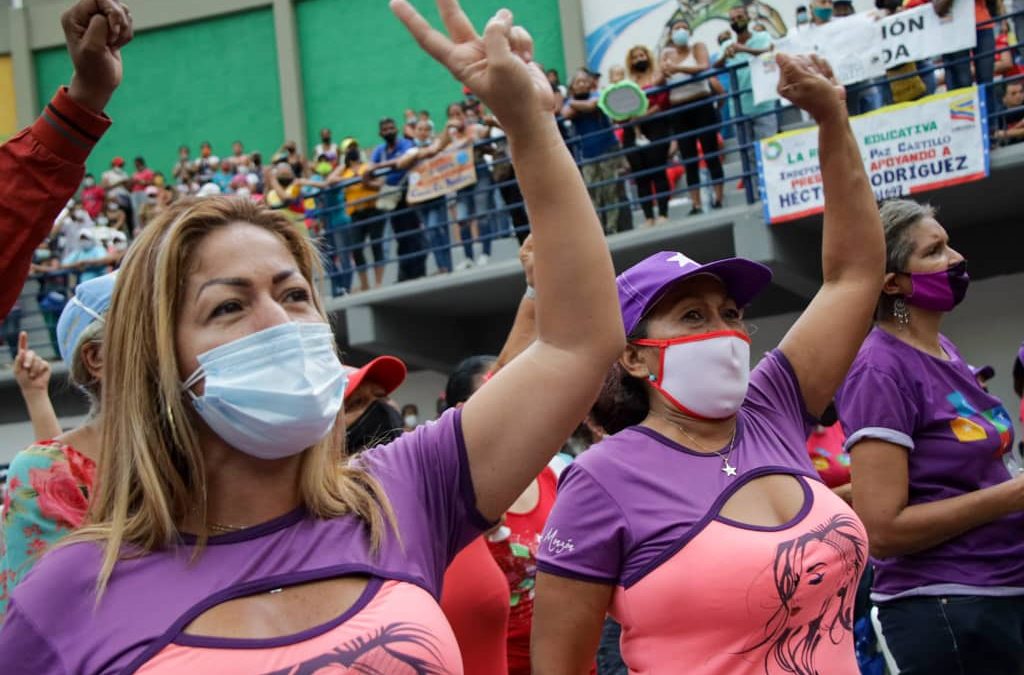 La Secretaría de Mujeres de Miranda acordó una agenda para celebrar el Día Internacional de la Mujer, a conmemorarse el venidero 8 de marzo, con actividades orientadas a enaltecer la lucha histórica del género femenino. #Miranda #5Mar bit.ly/35Sg5Dn