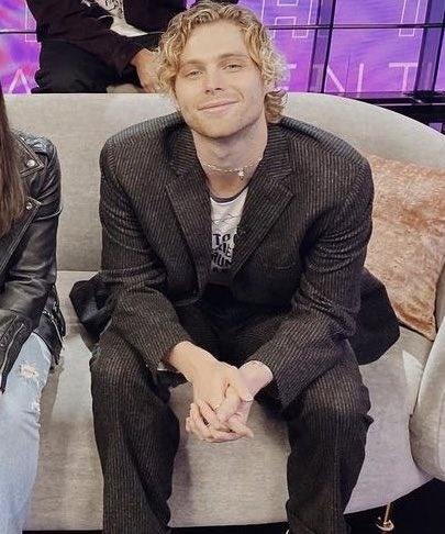 muke91s's tweet photo. hi im back 😁 https://t.co/lqbHtpeFtc