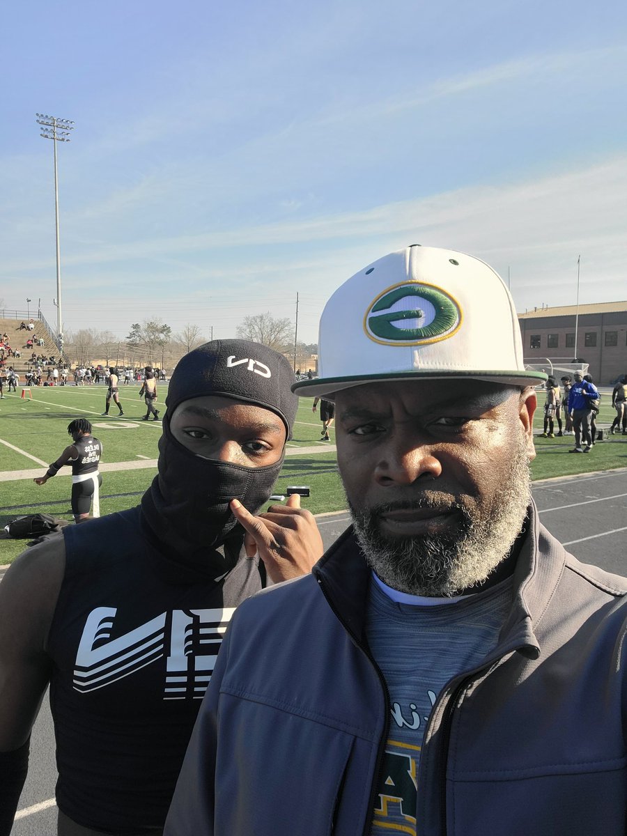 BrassleyTerrell's tweet photo. Happy birthday to my pops love you forever 🤟🏾💚 https://t.co/WV6d86q2pf