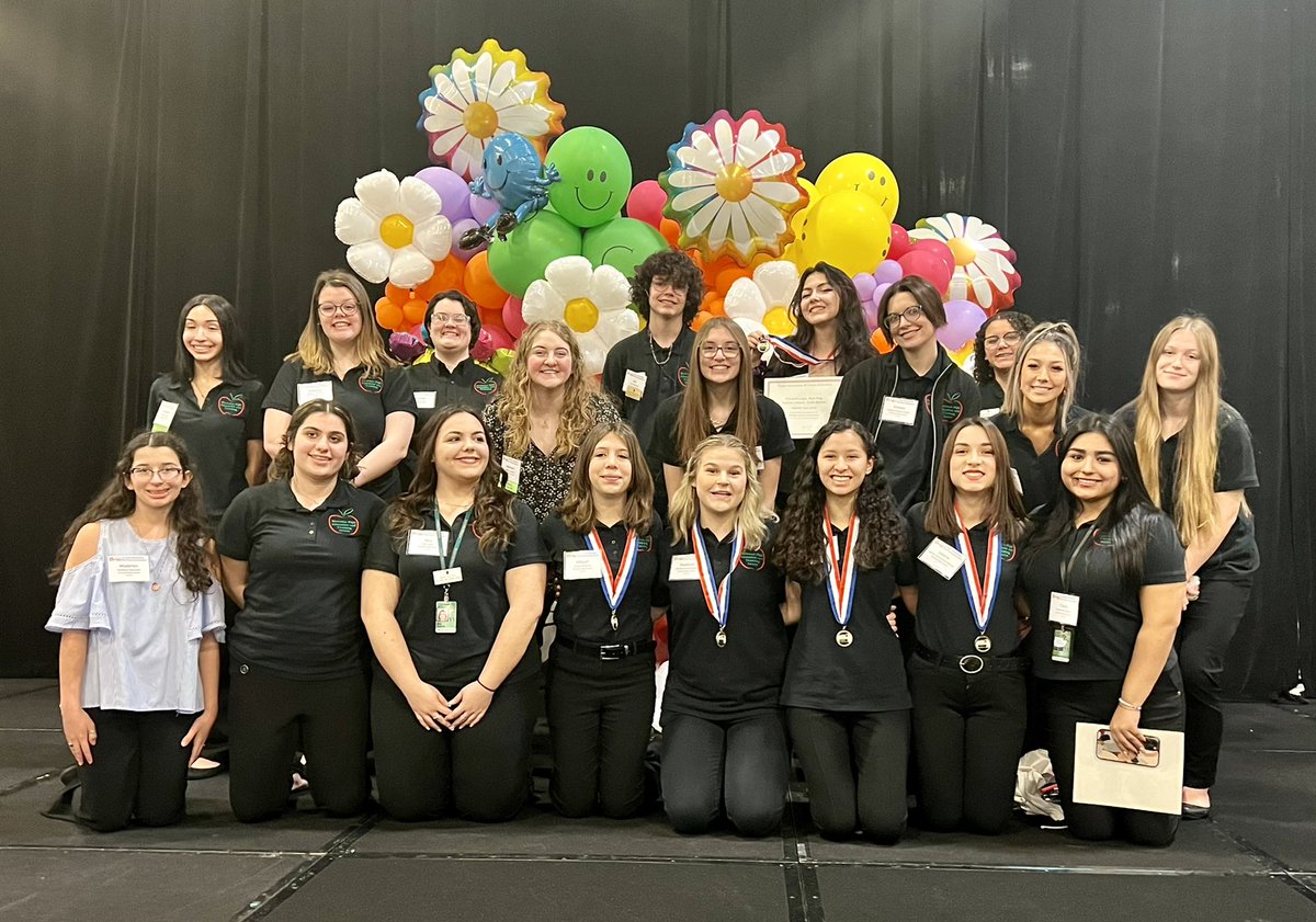 Birdville_CTE's tweet photo. 👏Congratulations to @BirdvilleISD Education &amp; Training students who competed at the Texas Association of Future Educators State Conference @TAFEState 🍎📚they all did an amazing job! #BirdvilleCTE #BirdvilleShines https://t.co/p0CHF4tn09