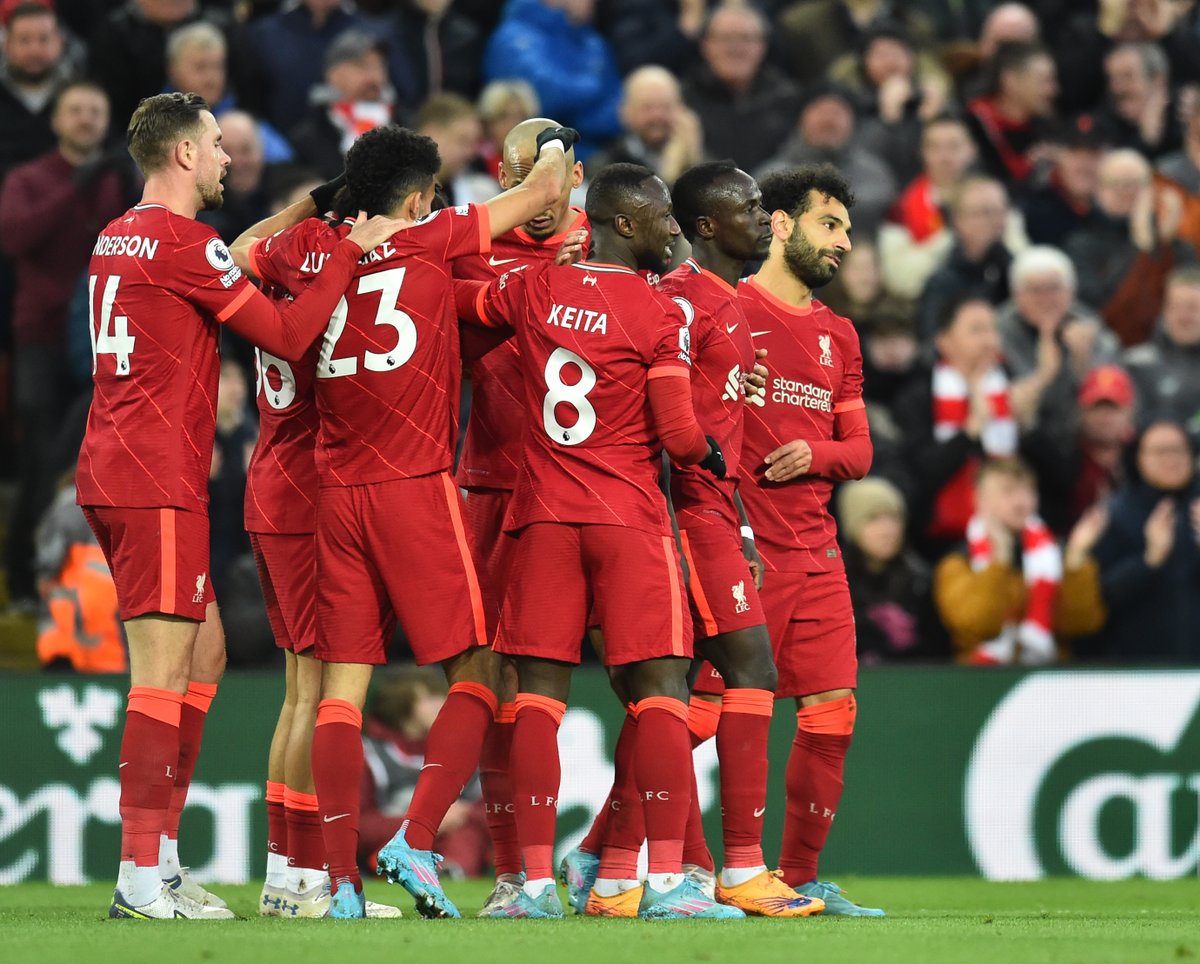 Premier League tweet media