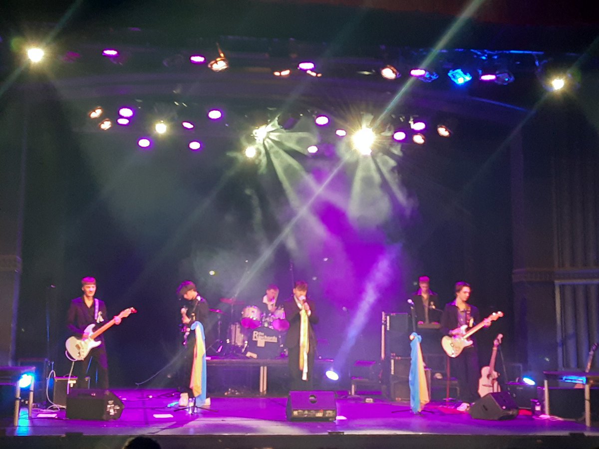Just home from an absolutely brilliant night at the #Ripchords concert hosted by <a href="/SPARKYOUTHMUSIC/">SPARK MUSIC UK</a> for <a href="/Kaleidoscope_PG/">The Kaleidoscope Plus Group</a> and <a href="/Diabetescouk/">Diabetes.co.uk</a> . Two great charities.  #signaband #recordingcontractneeded !!