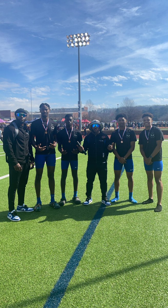 CoachBo7's tweet photo. Great day today!!!! Came home with some hardware. Top 10 finishes from both Girls and Boys Teams. Florence T&amp;F # SHOCKTHEWORLD 🔵⚪️🦅 https://t.co/laxiCX5Iqn