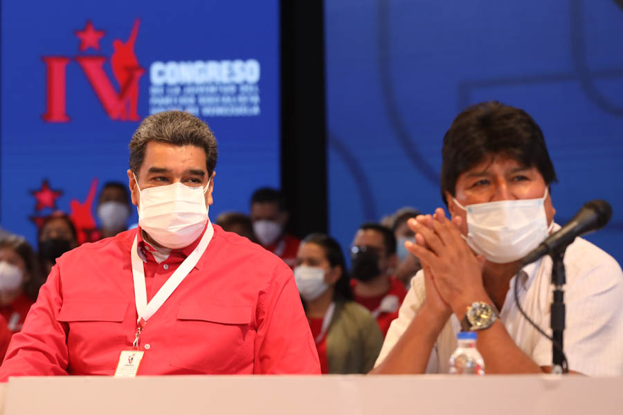 RedRadioVe's tweet photo. #EnFotos 📸 Los líderes latinoamericanos, Rafael Correa y Evo Morales participan en el V Congreso del Partido Socialista Unido de Venezuela @PartidoPSUV este sábado #5Mar. https://t.co/eYN2VjvWg5