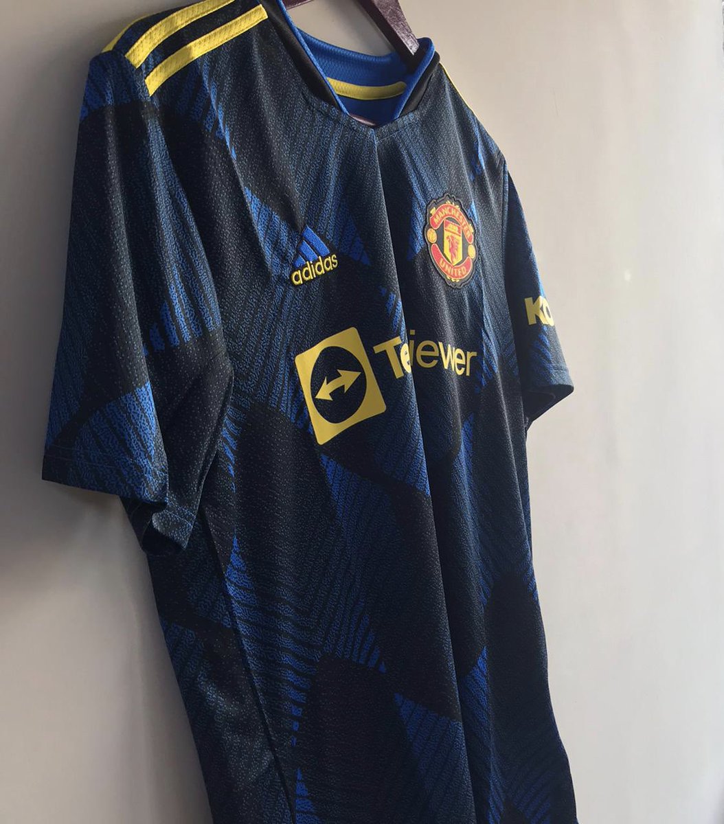 ManUdArg's tweet image. HOLA QUÉ TAL AMIGOS SORTEAMOS ESTA TREMENDA CASACA DEL MANCHESTER.

Para participar tienen que seguir a @adidasAR , seguirnos a nosotros y darle RT. 

Vamos a dar el ganador el día 25 de Marzo, mucha suerte a todos.