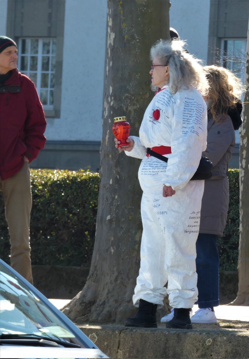 SWAProtest's tweet image. 35/ #mz2802 
Das Grablichtensemble aus 7/ war heute bei der Afd Kundgebung in Wiesbaden #wi0503 Bericht dazu folgt.