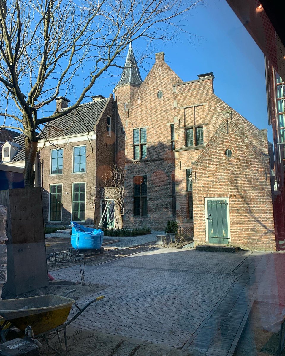 HenryHuiskamp's tweet photo. Bijna open en binnen mogen kijken. Anno wordt straks museum, plek voor archeologie, plek met bouwhistorie, plek van de monumenten en het stadsarchief samen op één plek! https://t.co/IgLJjE7C1z