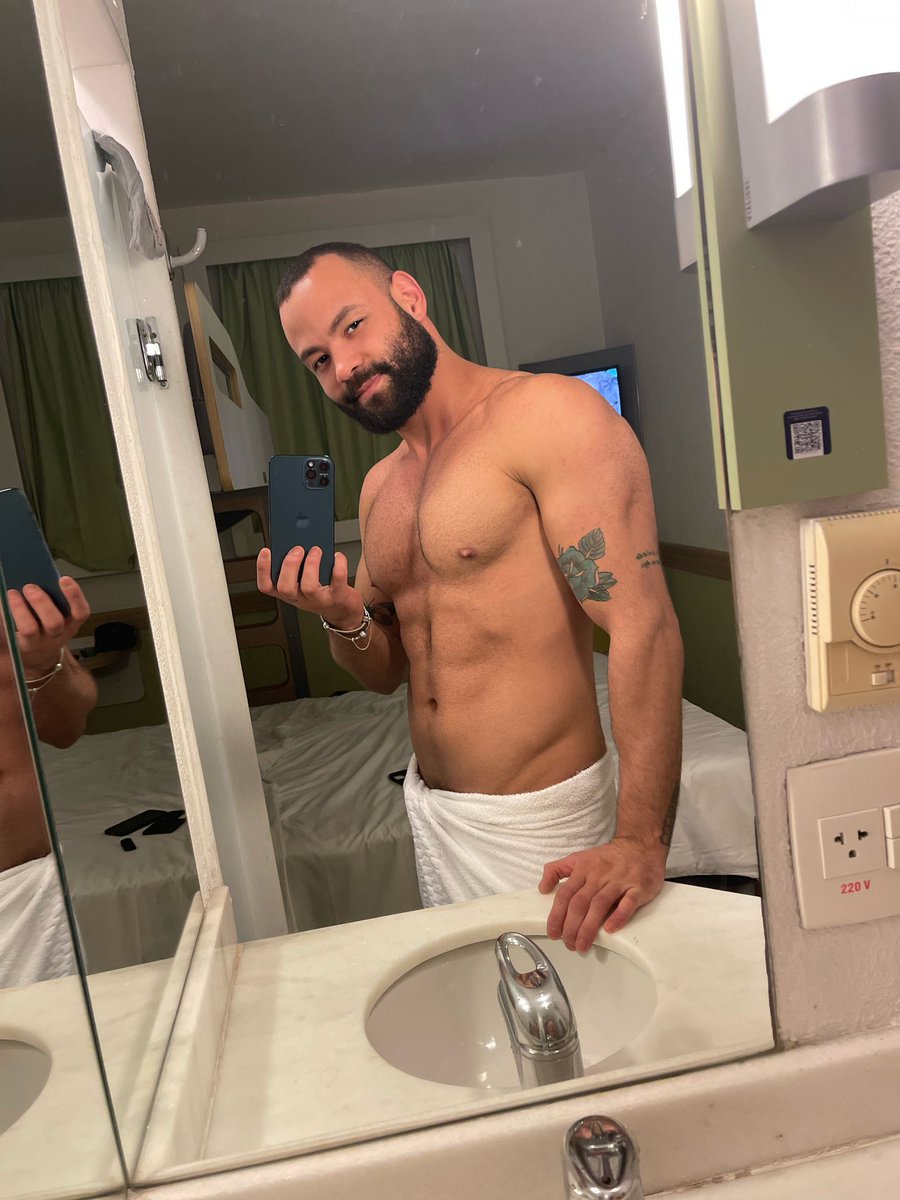 Cheguei UAI ! 
.
.
.
.

#boy #lifestyle #fashionboy #fashionstyle #itboy #styleman #followme #mansp #insta #instagay #muscle #love #manbr  #gayman #gaysp #gayfollow #gayfit  #hotgay  #gaymen #gaylife #gaybrasil  #hairymuscle #gaysaopaulo #gym #selfie #selfies #beargay