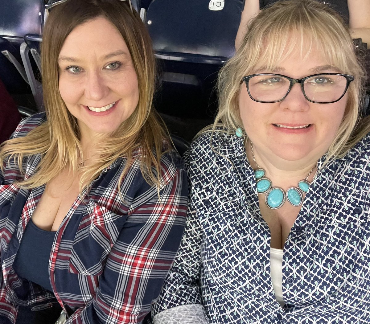 Shellene273's tweet photo. #RODEOHOUSTON  @RODEOHOUSTON https://t.co/ggMWzxgAdl