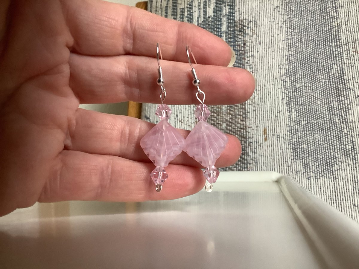 Excited to share the latest addition to my #etsy shop: Pretty pink shell shape crystal dangle earrings etsy.me/3HK7akT #pink #silver #weddingjewelry #bridesmaidjewelry #promjewelry #dangleearrings #pinkearrings #pinkcrystal #pinkdangle