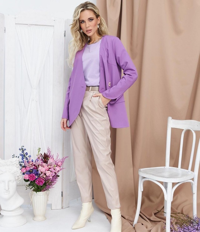 Color del año 2022: Very Peri. Ideas de looks con color lila 💜💜

Very Peri es un tono audaz y elegante que combina la fidelidad y permanencia del azul con la energía del rojo. La mezcla perfecta que inevitablemente conquistará el mundo de la moda y la belleza en 2022...->✨