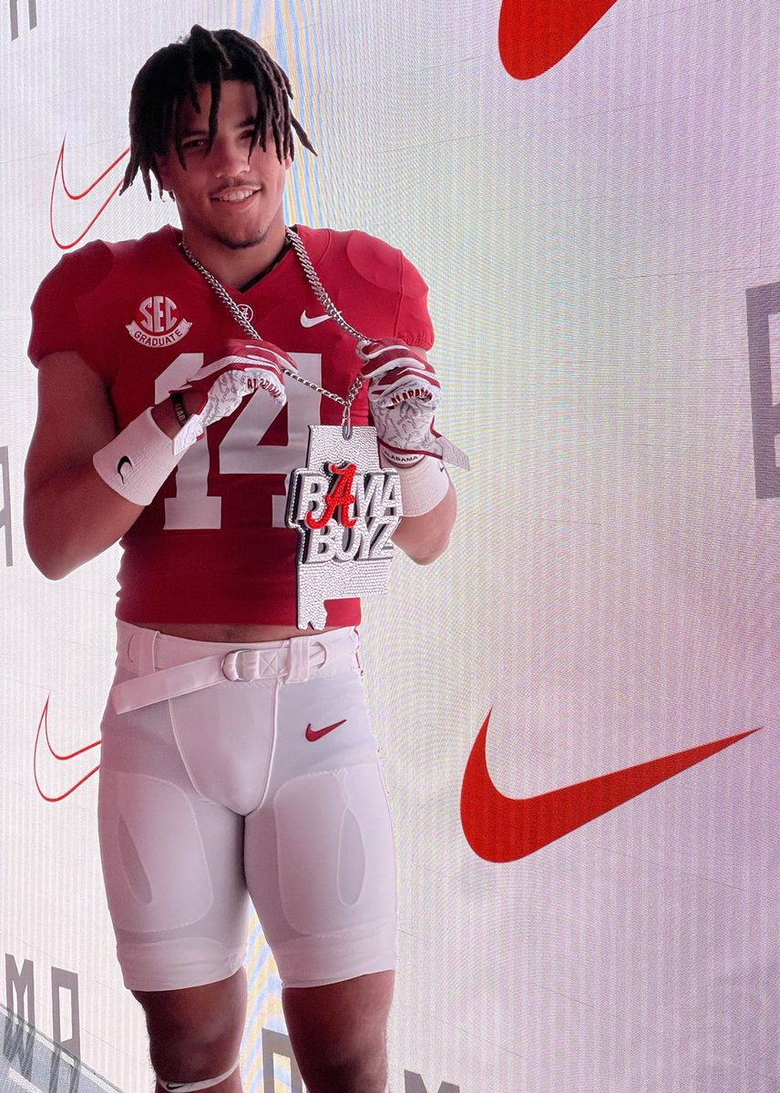 RTRnews's tweet photo. Loomis Chaffee 2024 4-Star DE @Jacobsmith162 #AlabamaJrDay https://t.co/jv6qZZiwMI https://t.co/Avtbaj65No