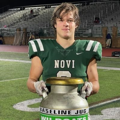 Novi 2023 OLB/RB/PR/KR Cole Shires is visiting Bowling Green State on 4/16

football.thedzone.com/news/novi-2023…