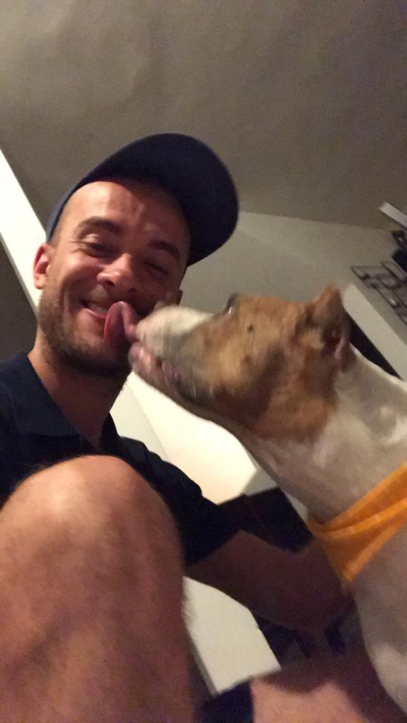 CrisstyOrozco's tweet photo. Mi novio le quería enseñar una foto de tango a unos amigos y solo tenía esta 😂😂😂 después de meses es la primera vez que la veo y la quiero imprimir enorme pa ponerla en la pared JAJAJAJJAA https://t.co/vE28YPCB5j