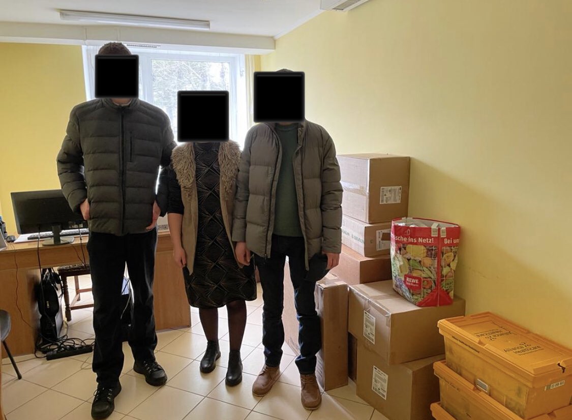 Sebasti6460310's tweet photo. We delivered the medical/humanitarian supplies to a military hospital in #Ukraine. Me (left) with the chief logistic “officers”. In the background one can see some of the medical supplies. https://t.co/cetS1Tlkxr