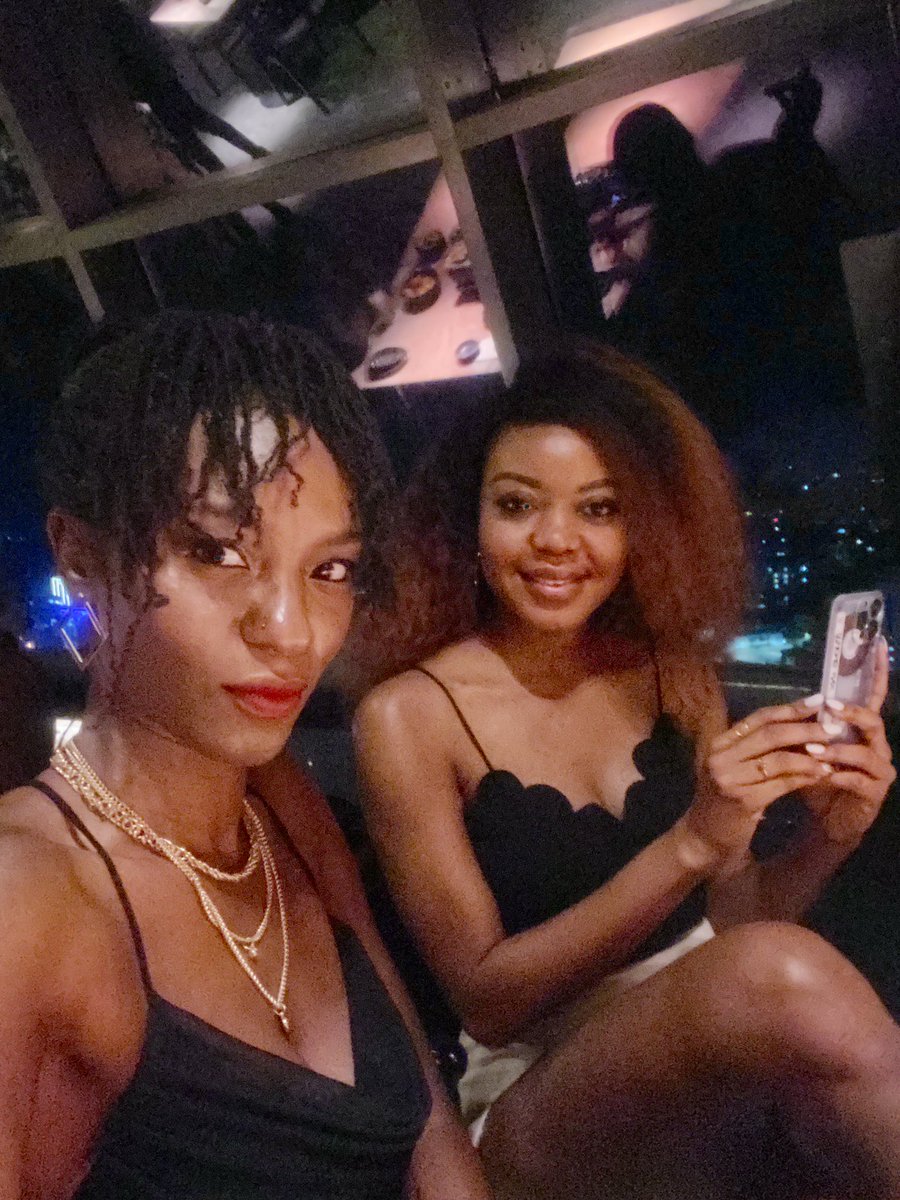 ChetoManji's tweet photo. Location: Top secret 🤫 
Status: Out of office https://t.co/x1yw4QoKdI