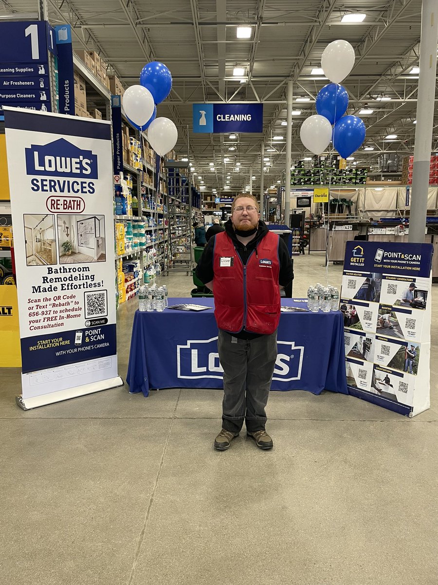 LoweDanvers's tweet photo. Your Home improvement project starts here! Dave is helping customers learn about @Lowes installation services. @specialtylowes @Bracken73P @LoweDanvers @JasonMathieu18 @ https://t.co/kjqC9fjrnt