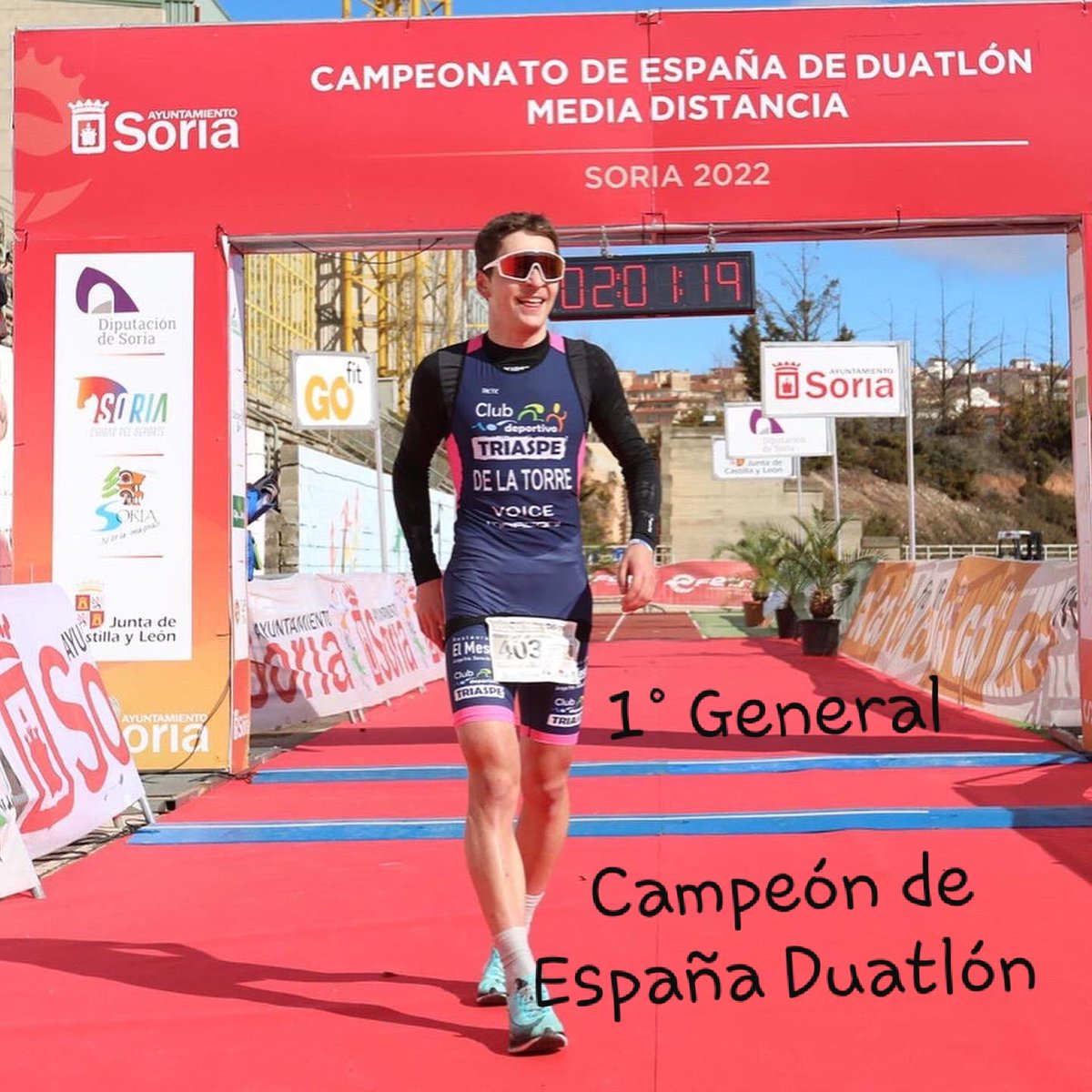 Pedro de la Torre, Campeón de España de Duatlón GGEE🏃‍♂️ 🚴‍♂️ 🏃‍♂️ #Soria🥇#Triaspe #Aspe
Estuvo entre los primeros clasificados durante toda la carrera y en los últimos metros, sacó todo su pundonor y se vació para entrar en la línea de meta el PRIMERO de la GENERAL y de su categoria.