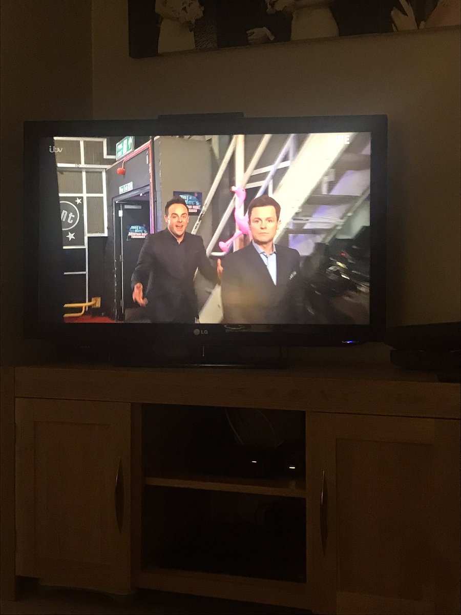 LisaHay1979's tweet photo. #ICanSeeYourThing #SaturdayNightTakeaway https://t.co/cXYUupAjdA
