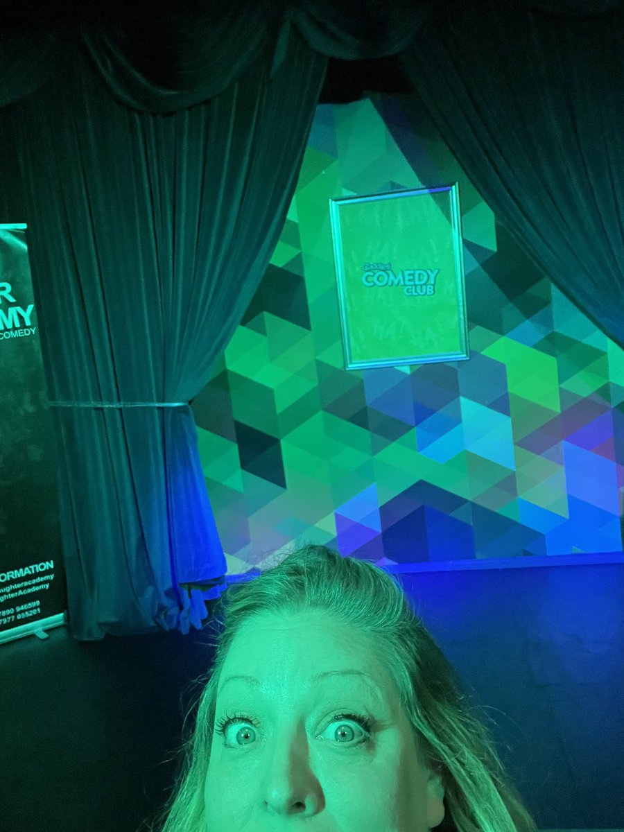 amycookehodgson's tweet photo. About to do #scaredscriptless
PreShow lighting is fuelling the anxiety / panto urges β¦.
#essex #southend https://t.co/or0o6YnXof