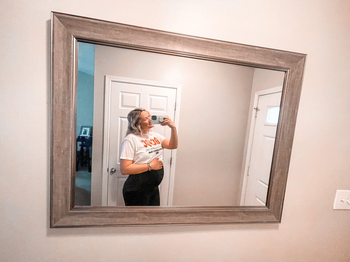 rylieann22's tweet photo. Cute lil bump update 23.5 wks down, my boy ! 💙💙💙 https://t.co/ybeAvBzT38