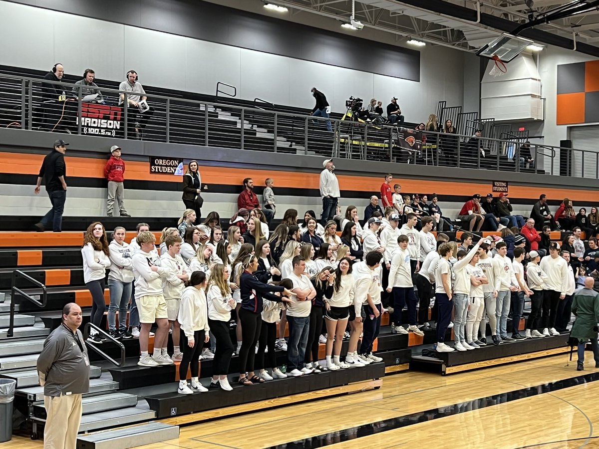 Kari Stanek tweet media