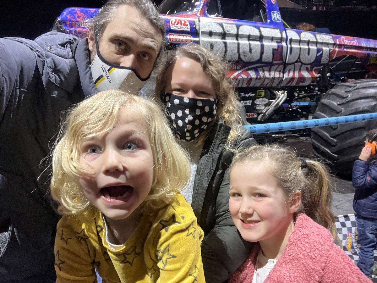 sup_er_scot's tweet photo. Merry Christmas to us watching some big trucks do mad stuff at @OVOHydro! #HotWheelsMonsterTrucksLive https://t.co/3Qcrdtjh8R