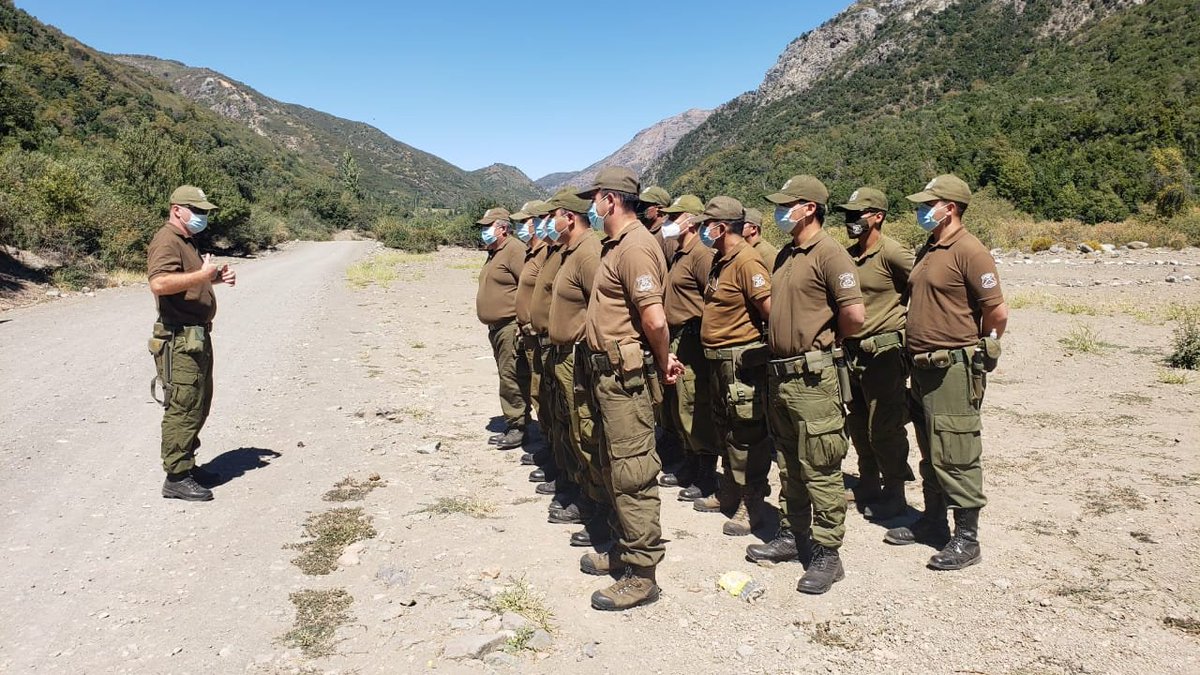 Carab_Maule's tweet photo. Durante la mañana, se realizó el relevo de las avanzadas fronterizas #ElDial, #Carrizales y #ElPeumo, liderada por el Comisario de la 1ª.Comisaría de #LINARES, Mayor Eric Venthur; con el fin de prevenir a los lugareños y turistas ante ilícitos y, monitorear los hitos limítrofes. https://t.co/ryRXx2XWwU