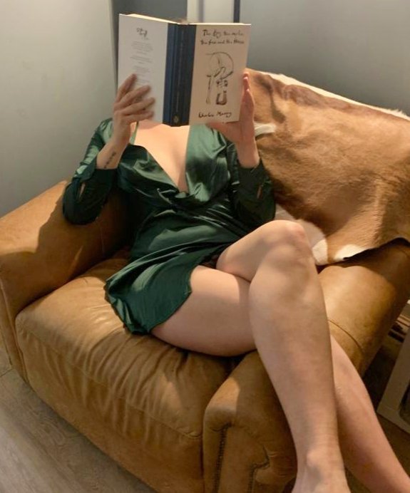 faye_foot's tweet photo. Stuck on something sexy to get the neighbours attention while the husband's away. Would I get my way if you were my neighbour? 🤫 https://t.co/gOoupOcpzH
