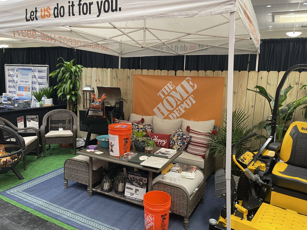 AndyCBGKY's tweet photo. Representing Home Depot #2318 at the @BldrsAssocSCKY 2022 Home Expo #THD @HomeDepot https://t.co/bCCIRQ5Smv