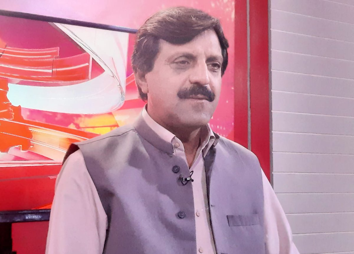 q_Asif's tweet image. AWAZ tv programe Sindh Desk with Razzaq Serohi. we have discussed on current political situation #AwamiLongMarch 
no confidence move against PM @ImranKhanPTI