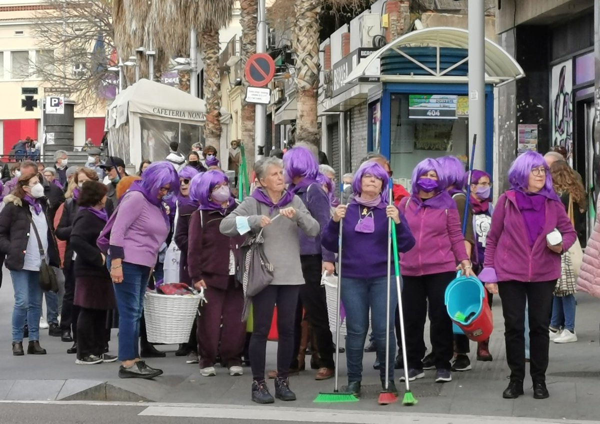 artemisdegrame1's tweet photo. Si t'has perdut la nostra perfomance del 8M "La nostra revolta reclama donar la volta" aquí pots veure les imatges inèdites #8M2022 #suportreballadoresSAD https://t.co/aVq6UAAyzc