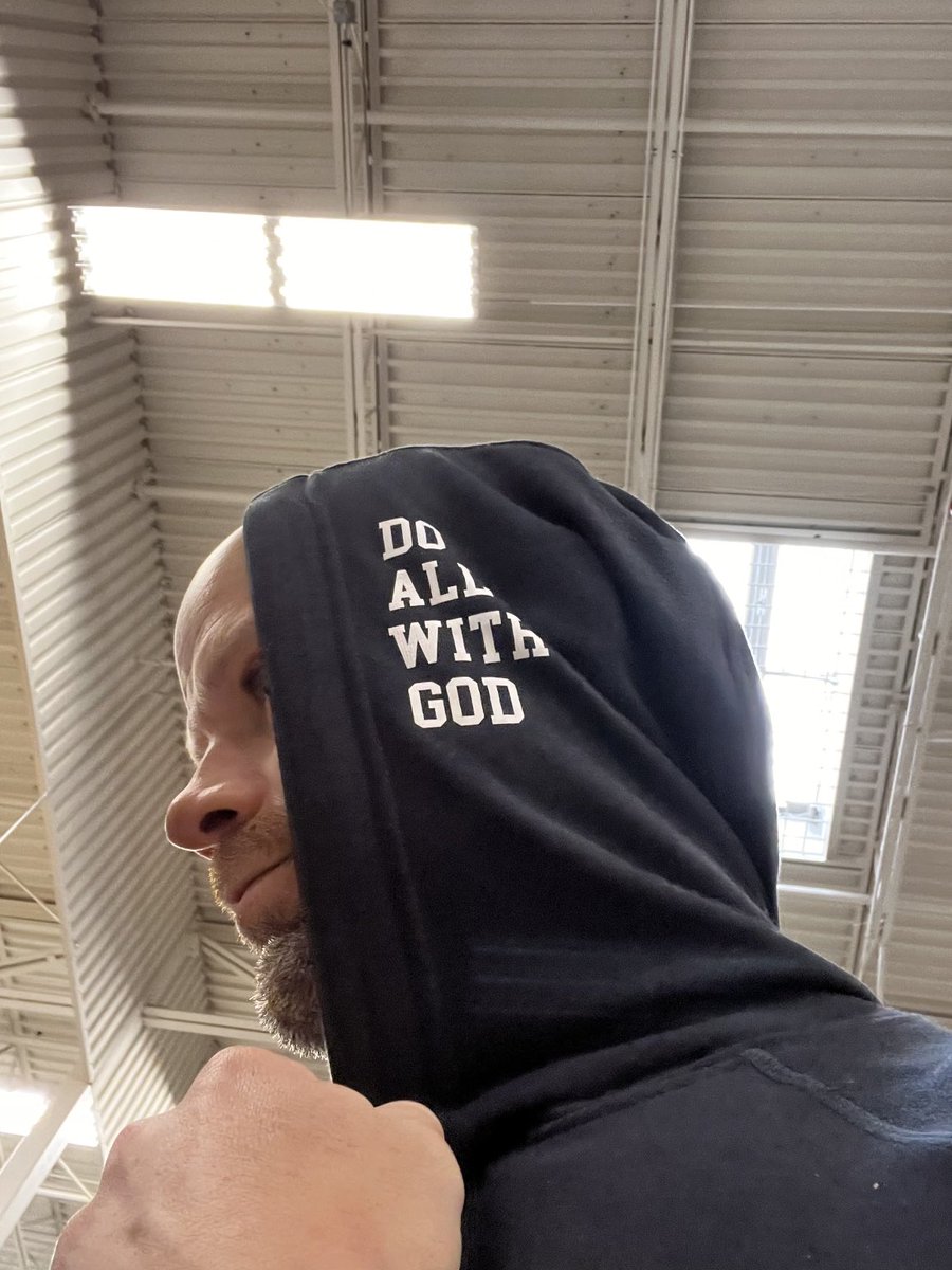 pporterdds's tweet image. ⁦@ByronVaughns⁩ represent your #AggieFamily All love and prayers this Saturday for ⁦@CHbanderson⁩ ⁦@USUFootball⁩ ⁦@john_hartwell⁩ we are with you coach A!