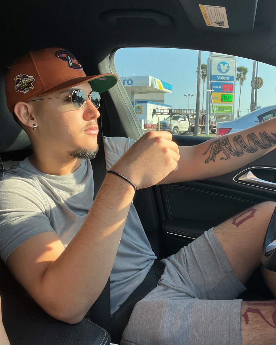dominicjay22's tweet photo. 🖕🏼 https://t.co/UUMJp3eLvU