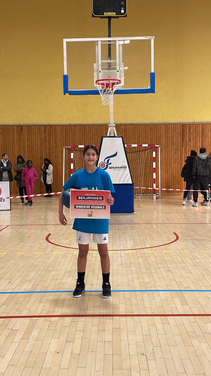 eiffelbasket's tweet photo. Bravo à Yoana qui représentera l’Ile de France lors de la finale nationale du Challenge Benjamine ❤️🤍 #eiffelbasketclub https://t.co/oK0APAbrGh