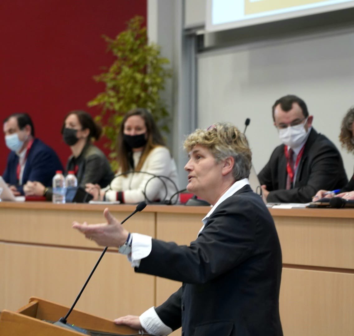 virginie_laval's tweet photo. Ravie d’avoir accueilli aujourd’hui à @UnivPoitiers collégiens, lycéens et parents pour partager avec eux et leur donner envie avec @acpoitiers, @POITIERS_CROUS, @Grand_Poitiers, @SNCF. Merci aux rencontres de l’excellence #enaq https://t.co/VlSVk2u8c6