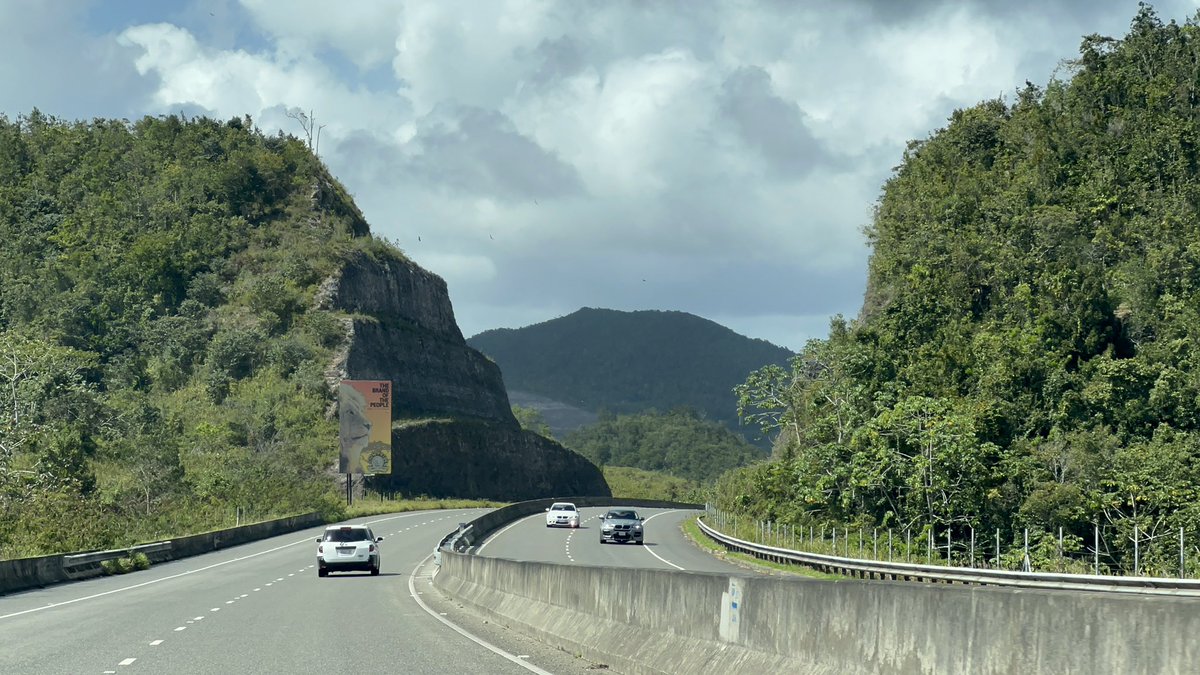 ThaDervster's tweet photo. The North-South Highway has some really nice views. https://t.co/wMeV3GvyW5