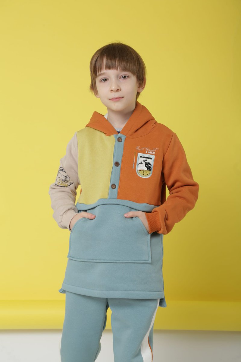 Yarın Kiev garında, eşimin 9 yaşında kardeşi ve 80 yaşında dedesi Türkiye'ye gelmek için bulunacaklar. Kendilerine eşlik edecek yardımcı olabilecek birileri olursa seviniriz. Adı Denys SARBASH, kendi çizdiği Türk bayrağı var elinde. Tel +380952139175. <a href="/EsraKarahindiba/">Dr. Esra Karahindiba</a> <a href="/berfizmir/">berfin kandemir</a>