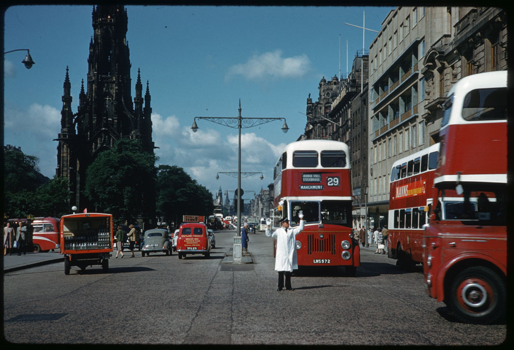 YourWullie's tweet photo. Some of Charles W Cushman's images taken in Edinburgh in 1961. https://t.co/BEzcVPNCgj